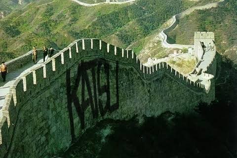 Katsu on the Great Wall of China